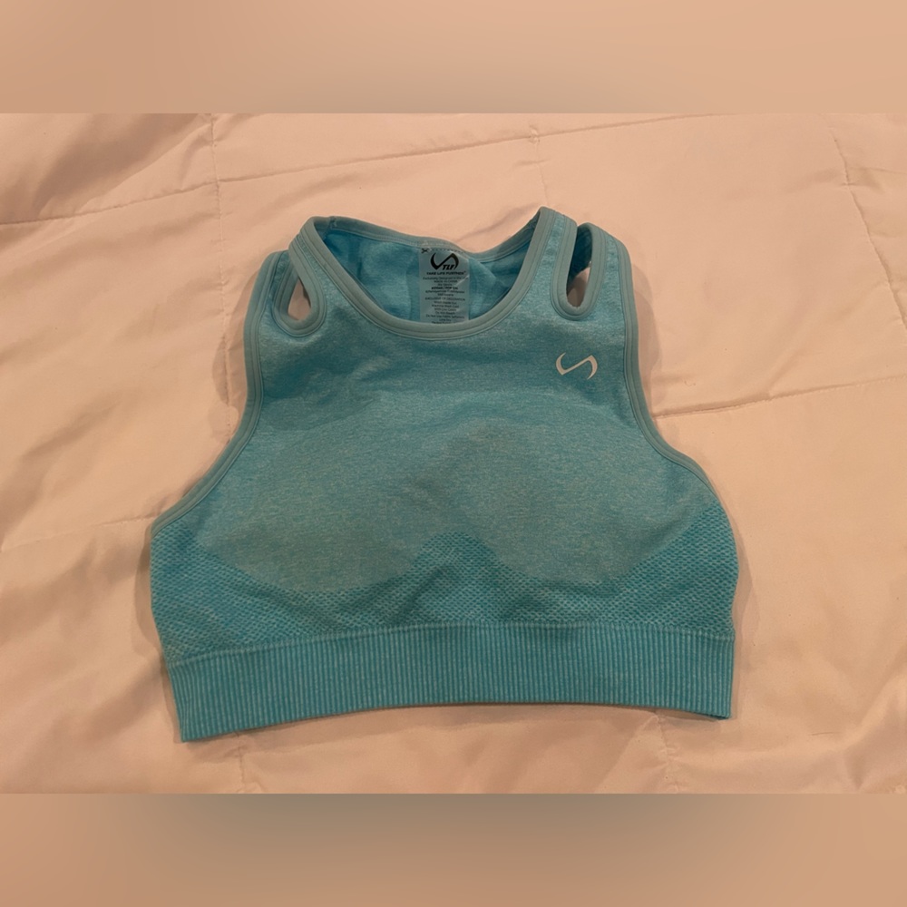 High neck sports bra